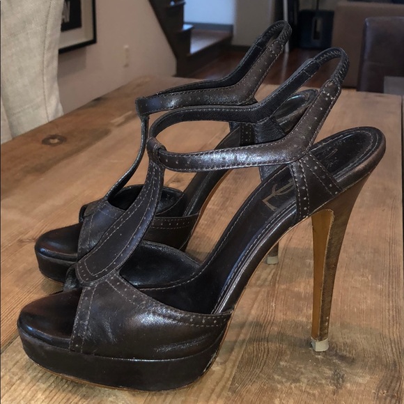 Gorgeous YSL Leather Heels 👠 👠 - Picture 2 of 8